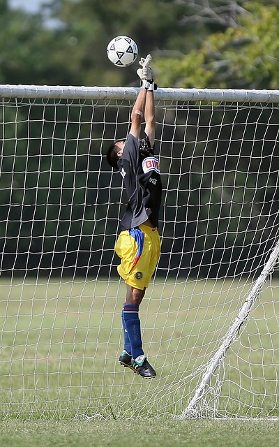 梁靖崑一脸沮丧令人心疼！10-6手握赛点被逆转 腰椎伤病困扰他9个月